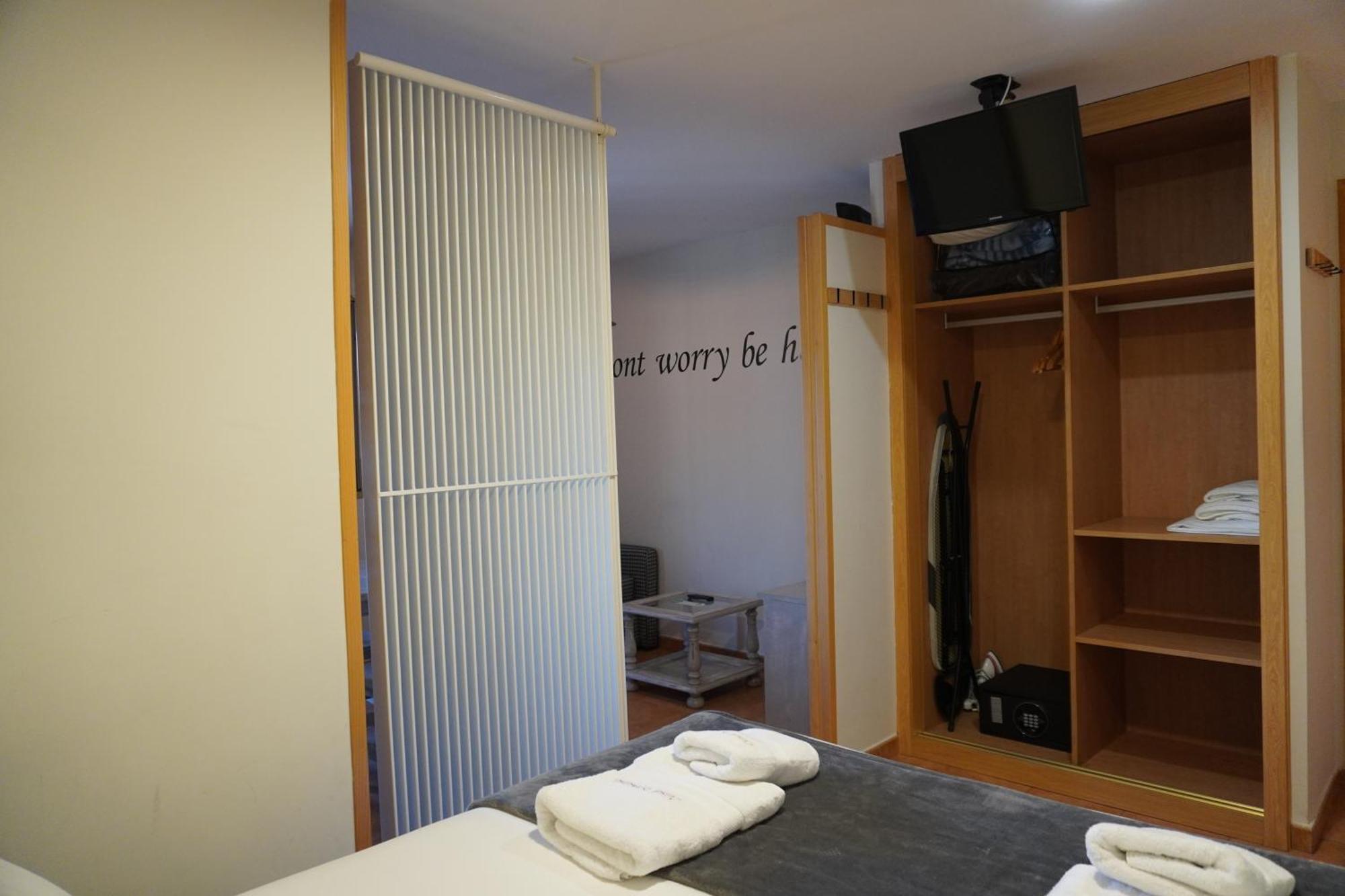 Apartamentos Casa Domenc Aren Eksteriør bilde